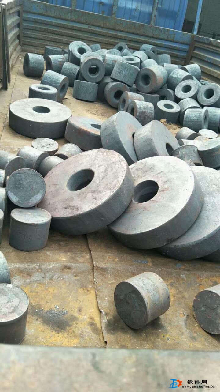 車輪，軸，聯軸器，餅類鍛件等，大鍛件