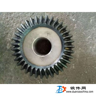 供應(yīng) 各種 大小齒輪鍛件