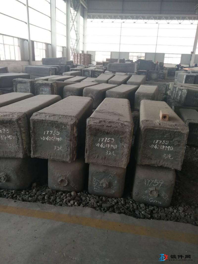 供應(yīng)各類連鑄圓、鋼錠