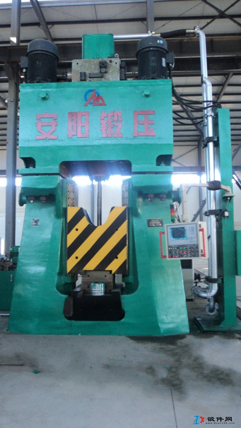 數(shù)控錘打擊能量50KJC92K系列數(shù)控錘安陽鍛壓生產(chǎn)