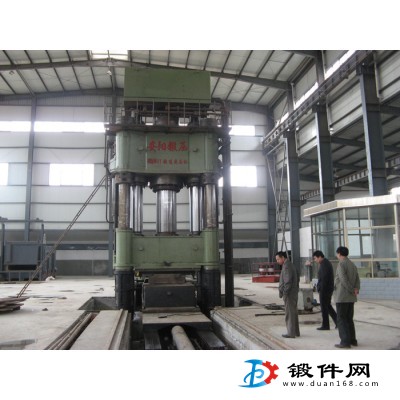 三梁四柱熱鍛自由鍛壓力機(jī)1250t液壓機(jī)安陽(yáng)鍛壓生產(chǎn)