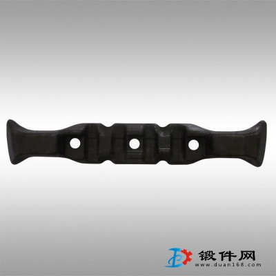 該怎么選擇輸送機配件礦用刮板廠家？