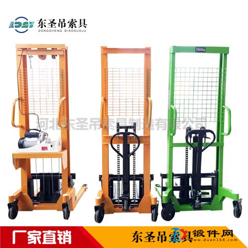 微型手動(dòng)堆高叉車使用